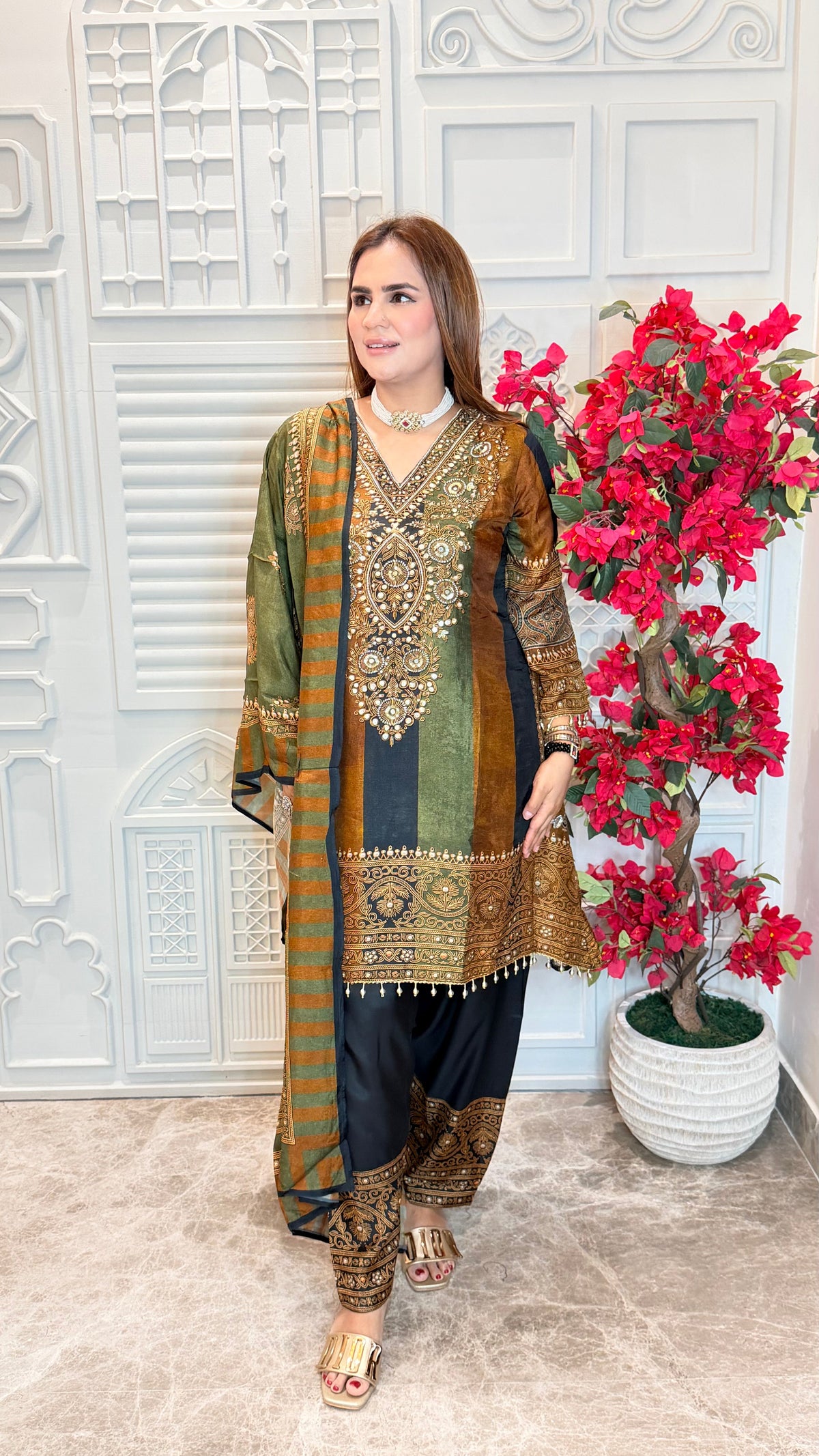 “AYANEH” - THREE PIECE SET